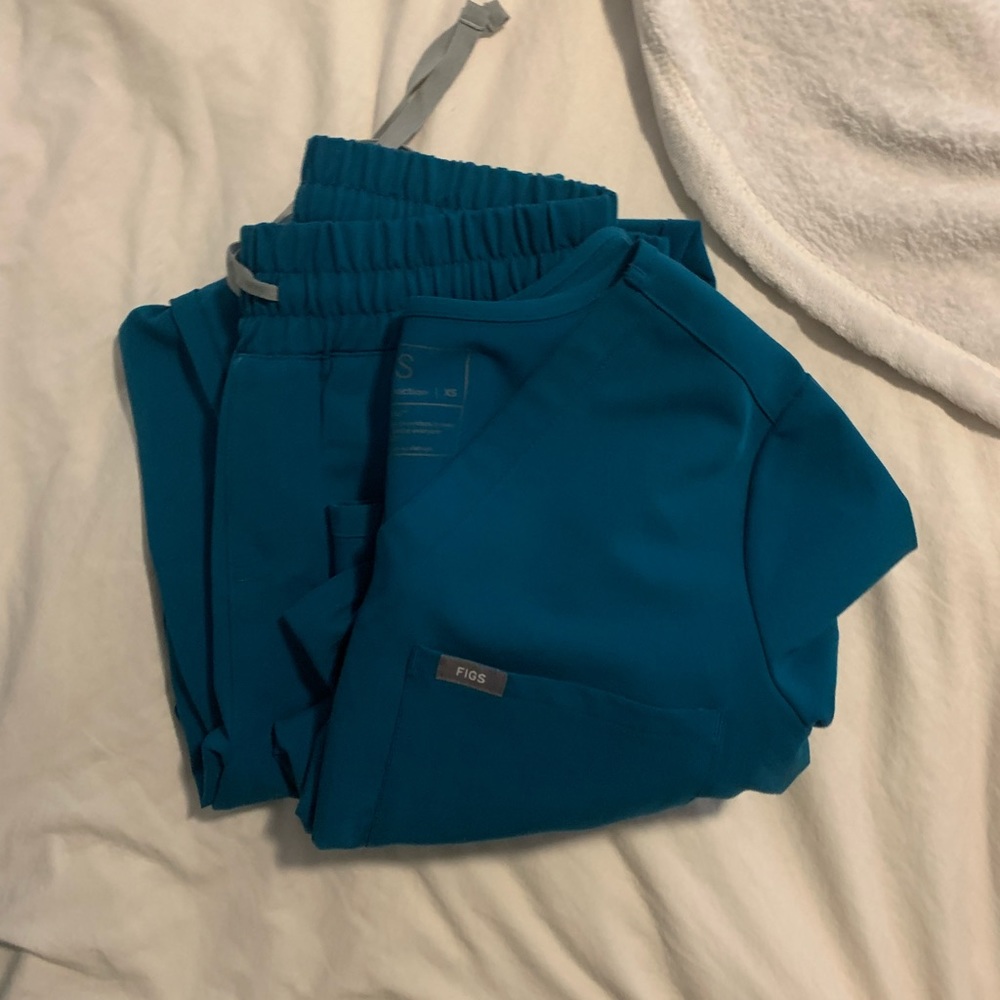 Pacific blue top XS